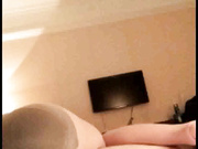 小鲜肉系列之 约炮丝袜长腿女模特,大长腿小屁股太性感了,按在床上从屁股后面狂插！