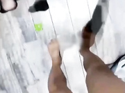 乱伦侄女后续1，剃了毛的小侄女被猥琐玷污