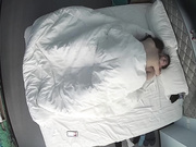 情趣酒店水滴摄像头TP幸福屌丝男被年轻性欲强女友上位骑射爽完各自玩手机