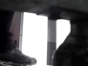 國內廁拍大神潛入某高校公共隔板溝廁多角度拍攝各式學妹如廁噓噓 貌似得還未開苞啊 1080P原版高清