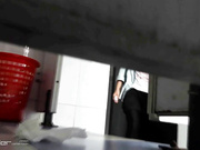 國內廁拍大神潛入某高校公共隔板溝廁多角度拍攝各式學妹如廁噓噓 貌似得還未開苞啊 1080P原版高清