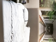 眼鏡小哥星級酒店開房直播高價約了個苗條短發兼職妹子 穿上黑絲挑逗口交69互舔猛烈抽插幹得直叫求饒 國語對白