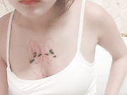 滿背紋身騷浪妹子和紋身哥鏡頭前現場表演雙人啪啪大秀 內褲套頭舔奶口交騎乘後入幹得直叫求饒 對白誘惑