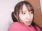 [JUBE-032] おじさんといっしょ。ママと喧嘩した家出○女のやわらかい隙間にぶち込んだオヤジ棒で覚醒した激潮噴射 山口由愛 - 1of5