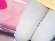 剧情演绎：美团上买了个假阳具，女外卖员送货上门进行勾引，直接推到一顿狂艹内射！