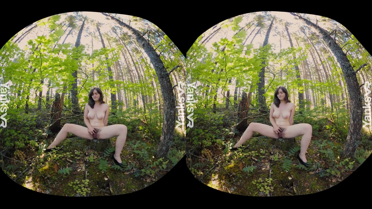 Raven Snow Clit Pleasure in Virtual Reality