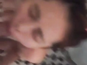 用力啪啪小美女，要射的时候赶紧转身射脸上