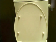 美女如云的餐厅高级坐厕偷拍第35季美女换下的姨妈巾搁在腿上看起很吓人