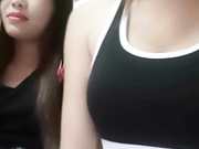 大奶眼镜姐姐言传身教零零妹妹后如何吹箫和男人啪啪还好这男的鸡巴不大不然会插坏妹妹的