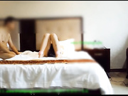 91变态冷S最新作品三之西湖酒店双调小嫩妹这种场景下操B就是刺激过瘾，对白太经典了