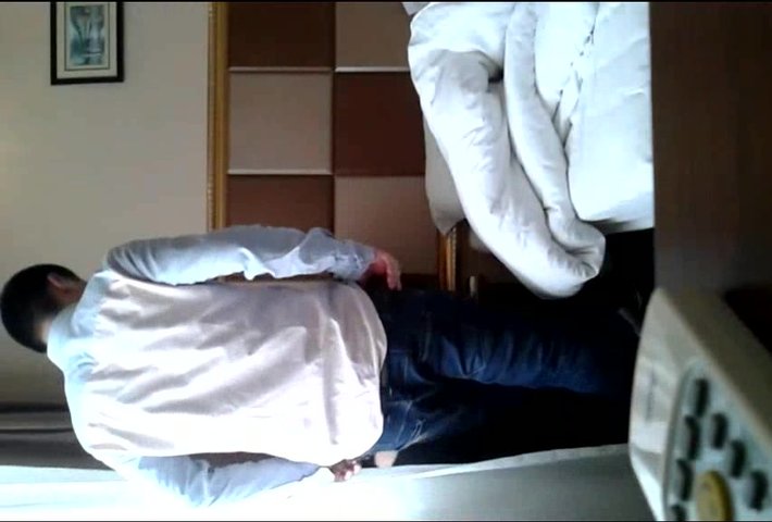 奶子非常坚挺的高校女神级美女宾馆开房,  样貌比有些明星还要漂亮,高潮全在对话上,国语！