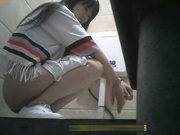 最新流出国内牛人潜入娱乐场所TP小姐姐们嘘嘘 颜值都不错