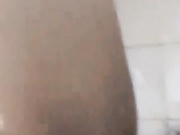 烟瘾很大的美少女主播王子的公主和土豪级肥猪粉丝在卫生间各种姿势草被内射还玩自拍合影留念