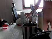 黑客破解摄像头远程遥控偷拍奶子整得很漂亮的美眉洗澡出来搽护肤品.mp4