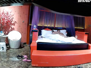 20193月最新出品精品情趣酒店豪华大房大肚腩胖哥和情人偷欢干到嗷嗷叫