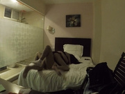 泡妞高手东哥最近得手的好身材学院派妹子快捷酒店开房啪啪1080P高清版