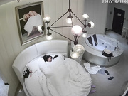 主题酒店：极品身材的美乳妹子被眼镜小胖无套内射