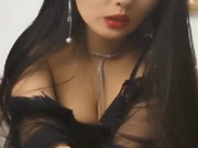 很有刘涛气质的极品黑丝御姐『蜜汁丝袜』和邻家哥哥啪啪做爱 倒立69互舔 扛腿猛操 性爱椅骑乘做爱太会玩了