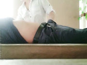 气质漂亮的良家短发美少妇不仅偷偷兼职做楼凤还做直播,200元就被中年大叔给干了,自己偷拍过程给网友观看,国语!