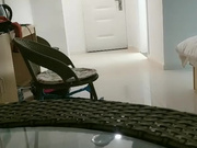 中年男吃完性药后网约附近大学兼职援交的水嫩美女酒店啪啪,苗条性感,刚进屋就抱起来要操,妹子被干的真不轻