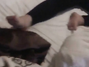 样子有点2逼的小混混骗了个没长几根毛的护校大胸妹酒店开房啪啪貌似朋友在旁边拍摄