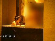 刘经理偷情好又多商场周大福珠宝专柜少妇服务员宾馆开房鸳鸯浴啪啪