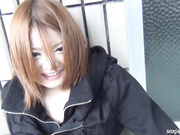 2020流出猥琐男户外偸拍3位少妇裙底被发现后主动勾引他过来露出私处扒开阴唇让他对着逼打飞机精液射逼上