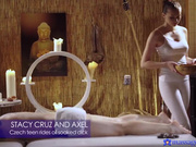 极品乌克兰美女模特克鲁兹催情推油性按摩坚挺大波胸推爽滑肉棒阴部磨蹭进入多体位啪啪啪画面唯美诱人