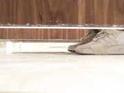 大胆坑神商业街购物广场蹲守女卫门口看见年轻漂亮妹子就下手还要拍露脸全身美女穴门大开粉嫩嫩