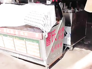 网友自拍情景剧美女欠钱不还被逼肉偿