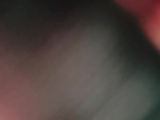 《户外嫖婆姨》炮哥冒充滴滴网约车路边拉少妇上车假借消毒给少妇喷催情药欲火浑身求被干呻吟刺激