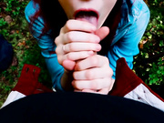 步行中的欧美女还遇到路人口交口爆