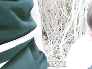 剧情演绎两个少妇忽悠小哥去爬山驾车野外双飞地上铺上垫子开操