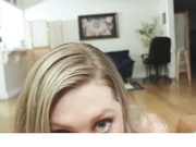 好色兄妹好色的乾妹妹老是找機會跟乾哥打砲