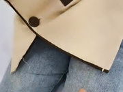 找个保洁员来家里为我解决寂寞牛仔库里穿着豹纹内裤