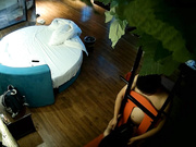 精品酒店蓝色圆床高清偷拍两对炮友啪啪苗条少妇上位摇到眼镜男腰疼差点起不来