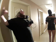 布兰妮的金色植入物盗窃案