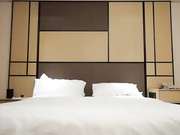 小宝寻花约清纯极品嫩妹镜头前口交后入猛呻吟