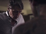 继哥抓到继妹在干继父