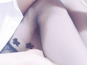 奶酥莉甜甜酱白嫩大美乳蕾丝白嫩衣服若隐若现