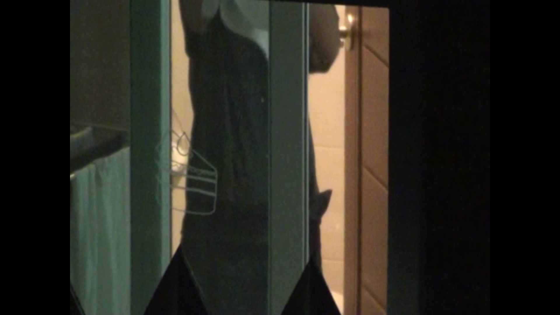 【精品推薦】【經典盜攝】大師錄得身材各異的女子洗浴更衣性愛 雪白肌膚堅挺美乳看得欲火焚身 1080P高清原版