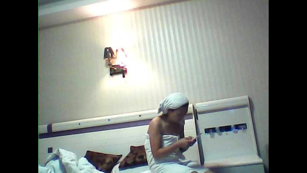 【精品推薦】珍藏（第二季）—電腦肉雞偷開攝像頭遠程私密錄象（第四部）精彩刺激～原版高清