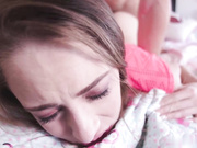 『中文字幕』19岁少女与男友开苞大战69