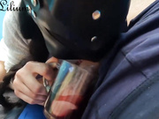 莉莉他妈的大淫穴在大屌抽插下得到了高潮