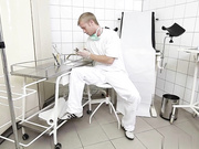 白嫩女友玩弄抽插高潮不间断呻吟交爸爸